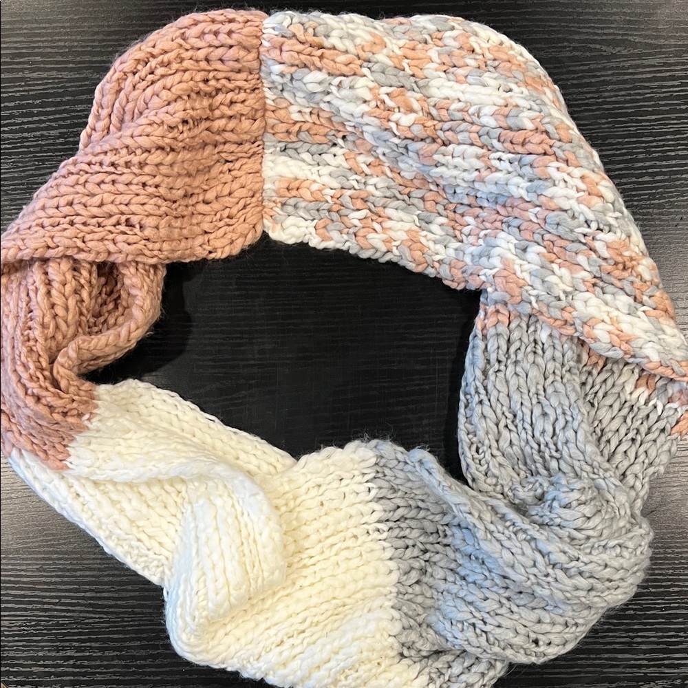 LC Lauren Conrad Blush and Cream Knit Scarf